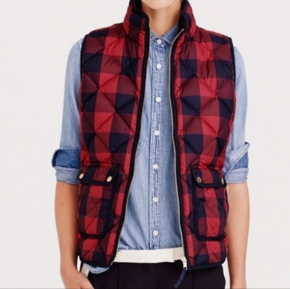 J. Crew Red & Navy Buffalo Plaid Down Puffer Vest Size Small - Picture 1 of 14